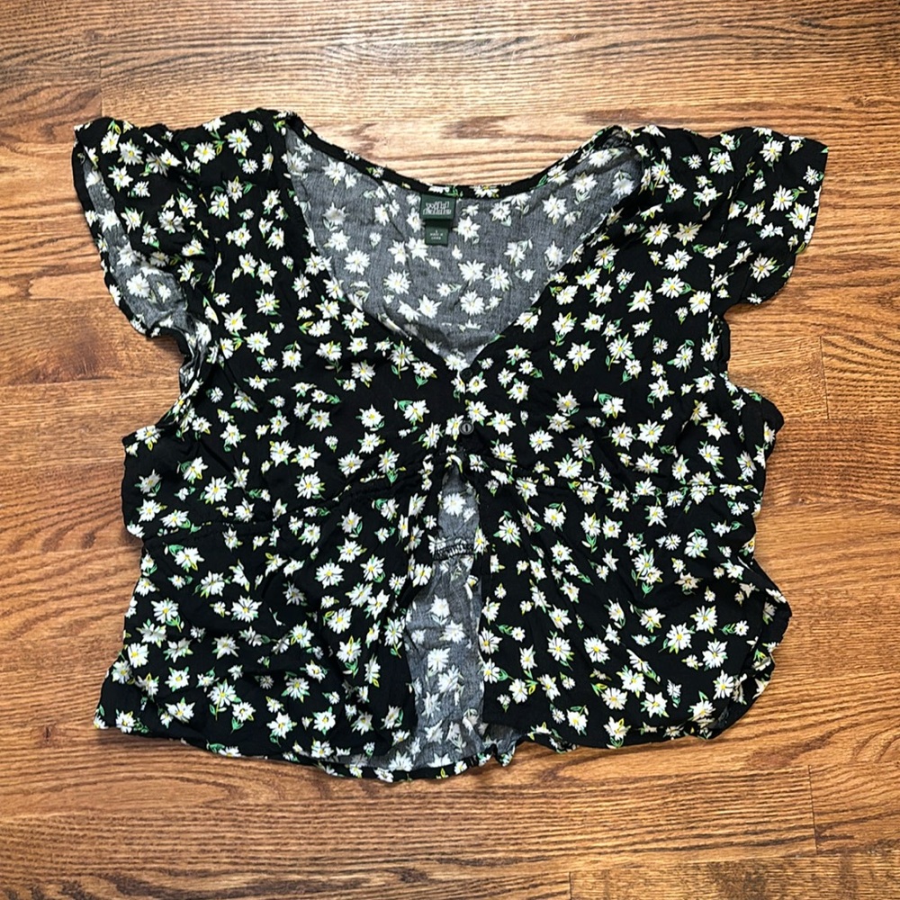 Wild Fable, Black with white flowers.